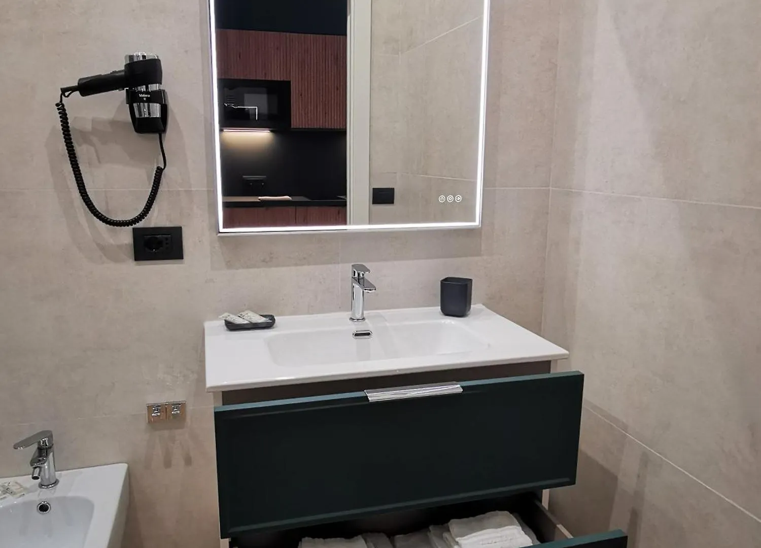 Cattaro 65 - Flexible Check-In Apartments Bari Italy
