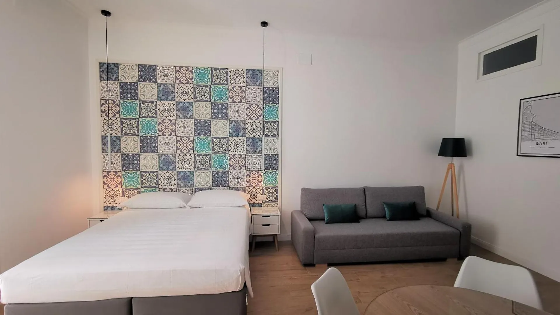 Cattaro 65 - Flexible Check-In Apartments Bari 0*,