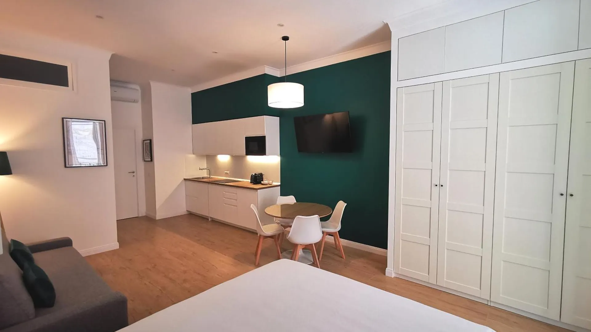 Cattaro 65 - Flexible Check-In Apartments Bari