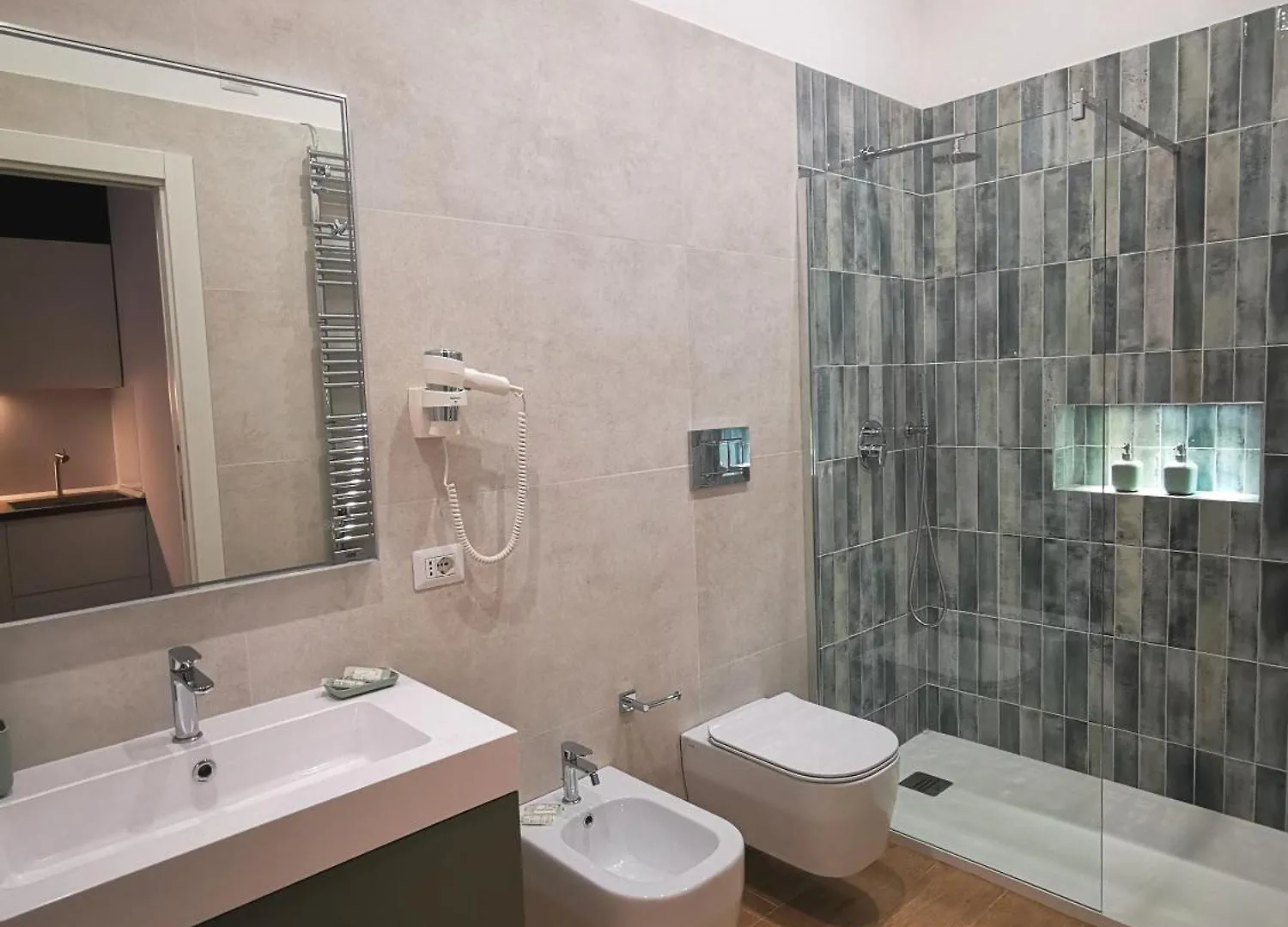 Cattaro 65 - Flexible Check-In Apartments Bari