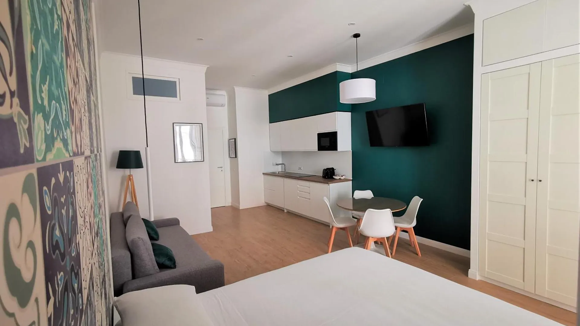 Cattaro 65 - Flexible Check-In Apartments Bari